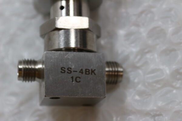 6297 Nupro SS-4BK-1C Bellows Sealed Valve - Image 2
