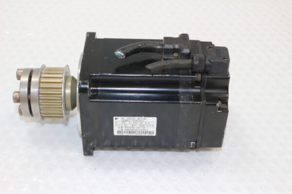 6393 Yaskawa Electric SGMAS-08ACA21 AC Servo Motor