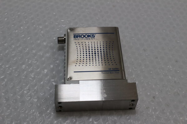 6514 Brooks Instrument GF120CXXC Thermal Mass Flow Controller N2 2600 sccm - Image 2