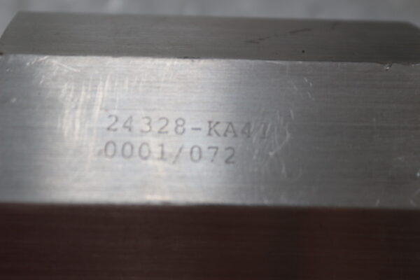 6538 VAT 24328-KA41 Vacuum Angle Valve - Image 2