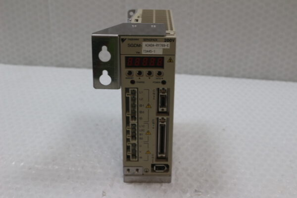 6616 Yaskawa Electric SGDM-A3ADA—RY769-E Servo Pack