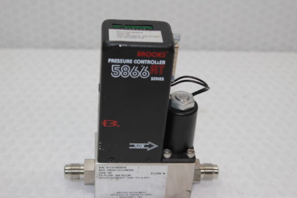 6677 Brooks Instrument 5866RC1A1G4M2NA, 22-045874-00 Pressure Controller, He 30