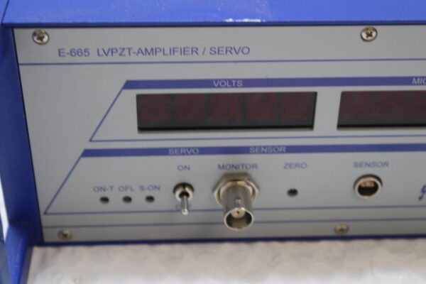 653 PI E-665 LVPZT Amplifier/Servo Controller - Image 2