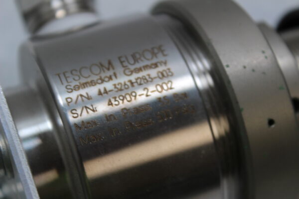 6866 Tescom 44-3261H283-003 Pressure Regulator - Image 2